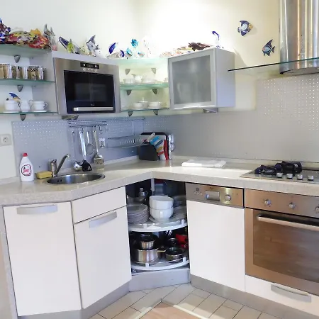 Kamil Apartment *